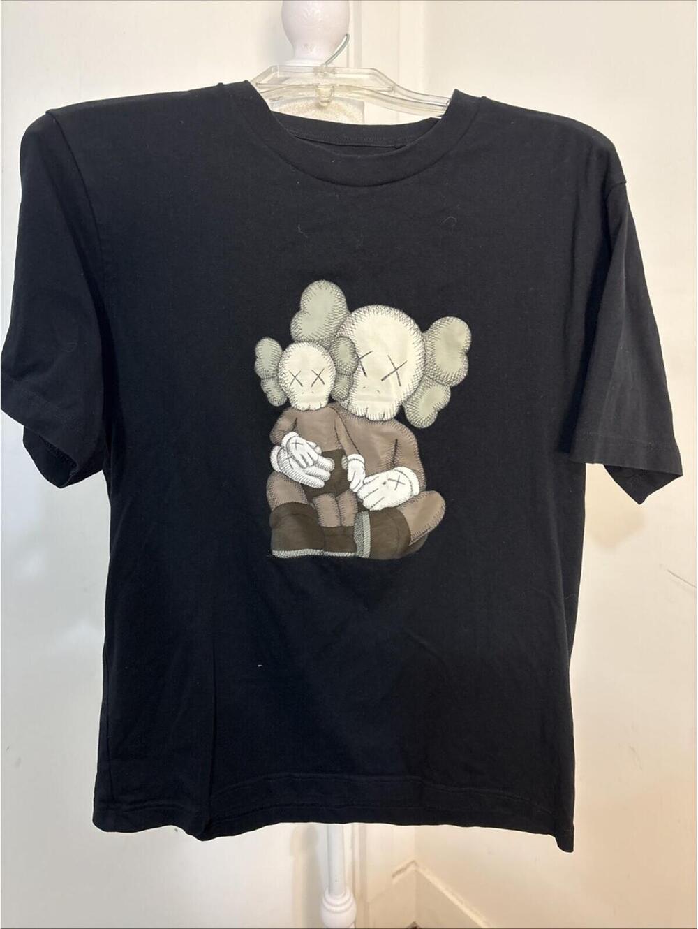 Uniqlo x KAWS Tee 03 Black M Limited Edition T-Shirt